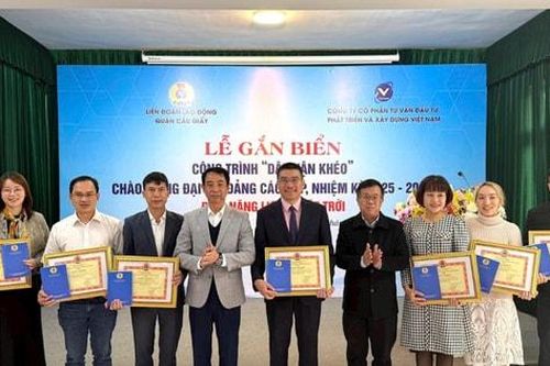 Cầu Giấy: Trao tặng hệ thống điện năng lượng mặt trời cho Làng trẻ em Birla Hà Nội