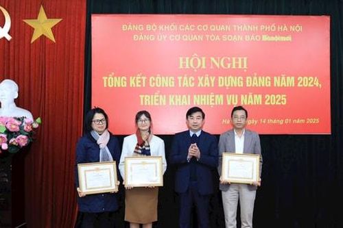 Nỗ lực hoàn thành tốt mọi nhiệm vụ chính trị được giao
