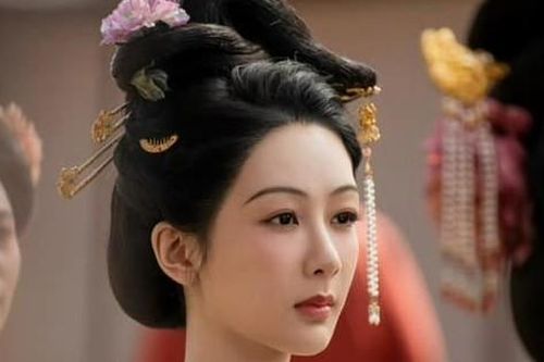 Quốc Sắc Phương Hoa: Dương Tử có tạo hình cổ trang đẹp nhất sự nghiệp nhưng vẫn mắc lỗi