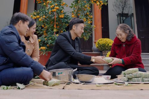 Dương Quốc Hưng ra album 'Tết về' kể chuyện người con xa quê