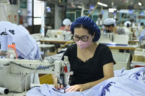 Không để nợ lương, thưởng Tết