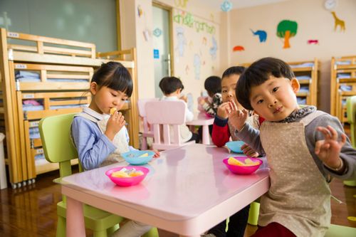 Cha mẹ của trẻ EQ cao thực hiện 7 điều này từ sớm