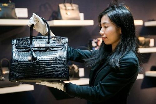 Ngành xa xỉ đối mặt suy thoái kéo dài đến 2027