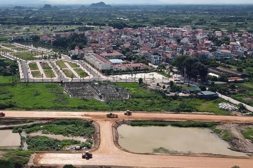 Thủ tướng yêu cầu thanh tra dự án bất động sản tăng giá bất thường