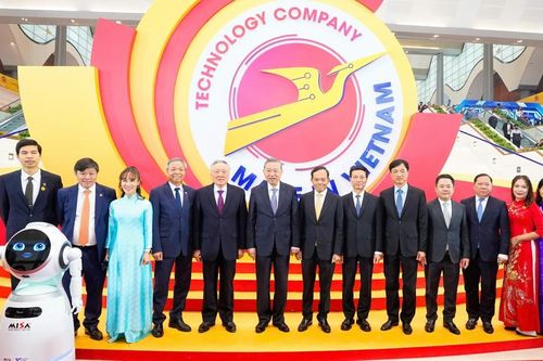 Khai mạc Diễn đàn quốc gia về doanh nghiệp công nghệ số Việt Nam lần VI