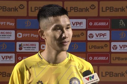 Doãn Ngọc Tân tiếp tục gây sốt khi lặp lại câu nói hớ 'nổi tiếng' của đồng đội ở ĐT Việt Nam