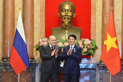 Chủ tịch nước Lương Cường nhận Huân chương Hữu nghị của Nhà nước Liên bang Nga