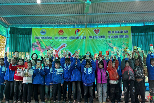 Nghệ An: Rộn ràng Xuân Biên phòng - Ấm lòng dân bản