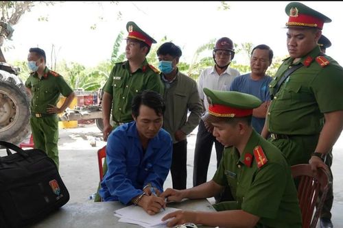 Bình Thuận: Tuyên phạt 'ông trùm cát tặc' Nguyễn Hữu Chính và đồng phạm hơn 20 năm tù