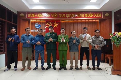 Quảng Trị: Cứu sống người phụ nữ đi hái rau mứt bị sóng cuốn