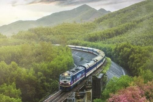 Chỉ còn 6.000 vé tàu từ TP.HCM đi Nha Trang, Phan Thiết dịp Tết Ất tỵ 2025