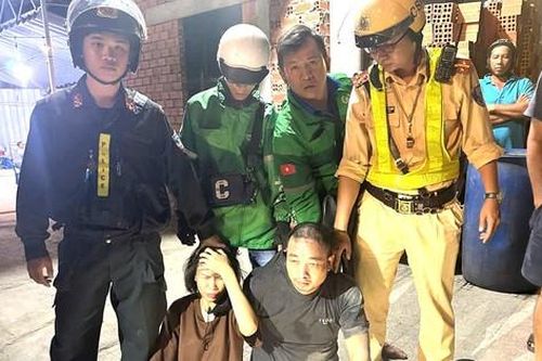 Nghe tiếng truy hô của em bé, CSGT Bình Dương bắt đôi nam nữ trộm cắp