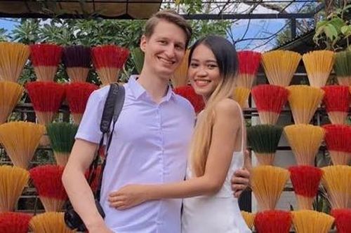 Chàng rể Đức cùng vợ Việt đi ăn giỗ, hạnh phúc khi thấy cảnh ở quê