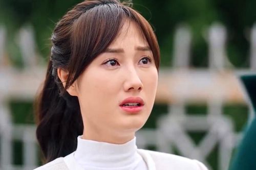 'Đi về miền có nắng' tập 8: Con trai chủ tịch đấm tình cũ của nữ thư ký