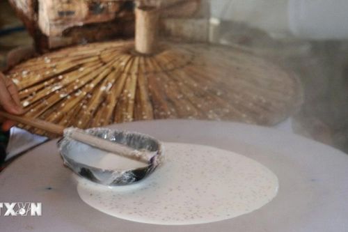 Làng nghề bánh tráng Hậu Thành nhộn nhịp vào vụ Tết