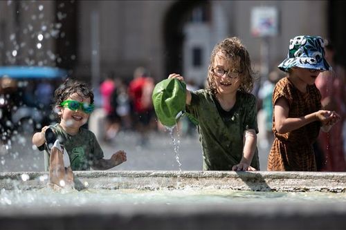 Italy 'đau đầu' với khủng hoảng tỷ lệ sinh