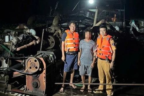 Phát hiện 3 sà lan đang thực hiện hút cát trái phép trên lòng hồ Dầu Tiếng