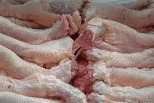 Có 3 phần 'bẩn' nhất của gà, dù ngon đến mấy cũng không nên ăn, ăn lâu dài rất hại cơ thể
