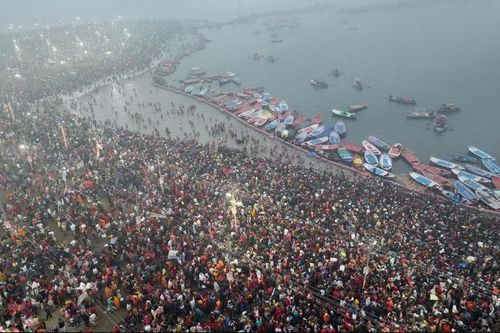 Lễ hội tắm tập thể lớn nhất thế giới: Có 400 triệu người cùng tắm, chi phí tổ chức hơn 700 triệu USD