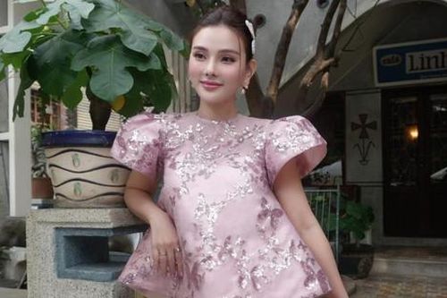Ca sĩ Thu Thủy mang bầu lần 3?