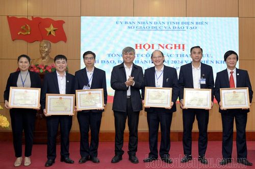 Sức bật từ giáo dục vùng khó