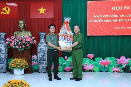Công an Biên Hòa tập trung lực lượng đảm bảo an toàn cho người dân vui xuân, đón Tết