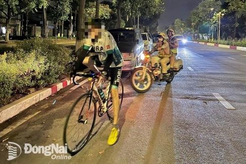 Sau 1 ngày xử lý nghiêm, tình trạng xe đạp đi vào đường cấm tại Biên Hòa đã giảm