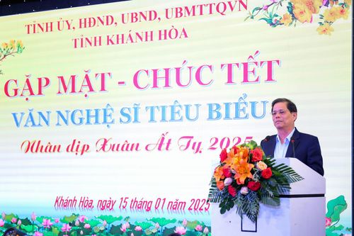 Lãnh đạo tỉnh: Gặp mặt, chúc Tết văn nghệ sĩ tiêu biểu