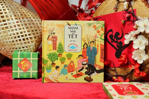 'Nhâm nhi Tết Ất Tỵ' – cuốn sách chủ đề Xuân và Tết rực rỡ, gắn kết