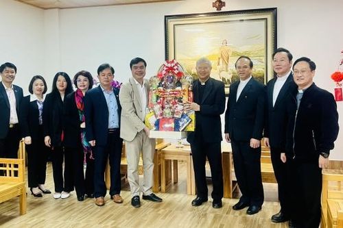 Bí thư Thành ủy Đà Lạt thăm, chúc Tết các đơn vị, tổ chức tôn giáo