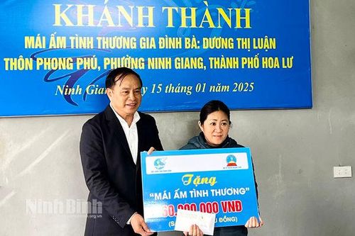 Khánh thành 'Mái ấm tình thương', Nhà nghĩa tình đồng đội tại thành phố Hoa Lư, huyện Yên Mô