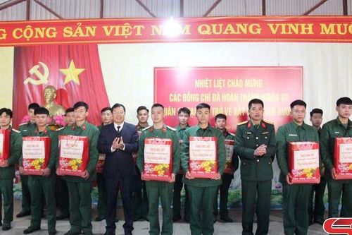 Thành phố đón quân nhân hoàn thành nghĩa vụ quân sự xuất ngũ trở về địa phương