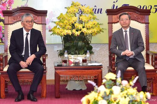 Chủ tịch UBND tỉnh Nguyễn Văn Sơn làm việc với lãnh đạo Công ty cổ phần Erex (Nhật Bản)