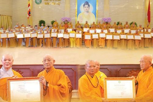 Báo Giác Ngộ số 1287: Có nên bốc bát hương vào dịp cuối năm?