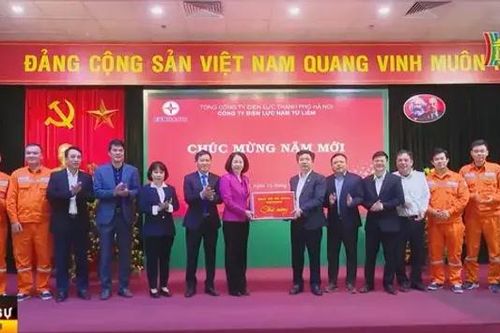 Lãnh đạo thành phố chúc Tết Điện lực Nam Từ Liêm