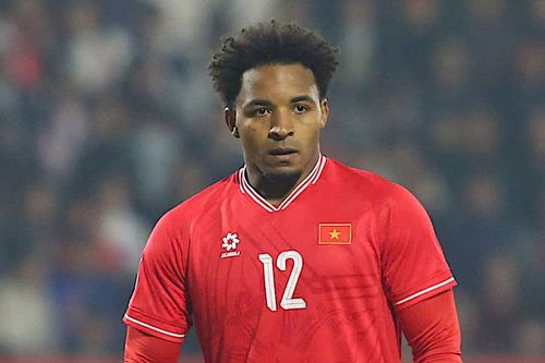 Mơ World Cup, HLV Kim Sang-sik nêu 2 yêu cầu: Có cầu thủ Việt kiều, nhập tịch