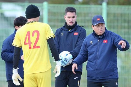 Huyền thoại Hàn Quốc chia tay tuyển Việt Nam