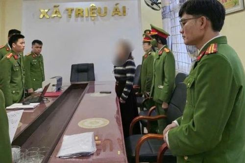 Nhờ làm sổ đỏ, người đàn ông mất hàng trăm triệu đồng