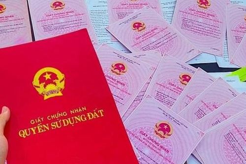 Nhiều người sập bẫy 'cò' làm sổ đỏ