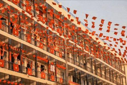 Khung cảnh trang trí Tết rực rỡ của Học viện Cảnh sát Nhân dân gây trầm trồ