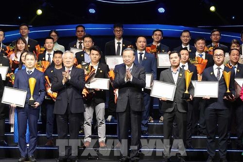 Tổng Bí thư Tô Lâm: Chuyển đổi số không chỉ là cơ hội mà là trách nhiệm của mỗi doanh nghiệp