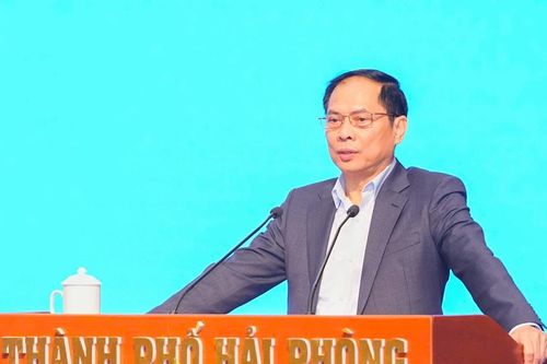 Cùng vui 'Tết sum vầy - Xuân ơn Đảng' với người lao động Hải Phòng