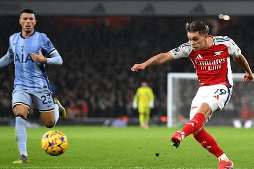 Ngược dòng trước Tottenham, Arsenal hâm nóng lại cuộc đua vô địch Ngoại hạng Anh