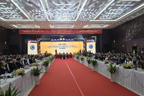 Tìm hướng phát triển Trung tâm Tài chính quốc tế tại Việt Nam