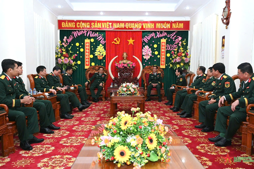 Thượng tướng Võ Minh Lương thăm, chúc Tết các đơn vị trên địa bàn tỉnh Bến Tre