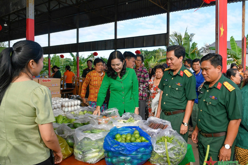 An Giang: Ấm lòng từ 'Phiên chợ 0 đồng'