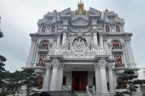 Tòa lâu đài Hải Dương gây sốt netizen nói 'Vua chúa chỉ đến thế'