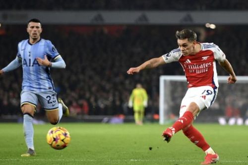 Đánh bại Tottenham, Arsenal hâm nóng cuộc đua vô địch Ngoại hạng Anh