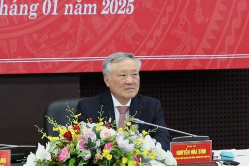 Phó Thủ tướng Thường trực Nguyễn Hòa Bình làm việc với Đà Nẵng về các vấn đề kinh tế-xã hội