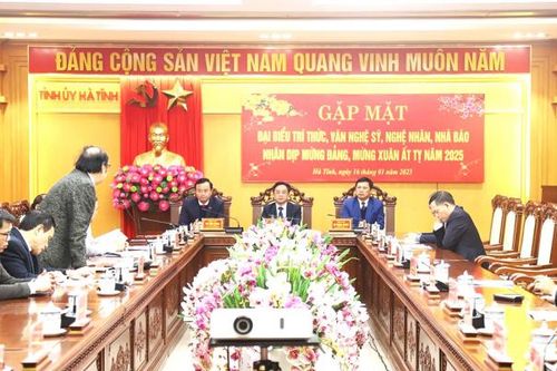 Hà Tĩnh gặp mặt đại biểu trí thức, văn nghệ sỹ, nghệ nhân, nhà báo